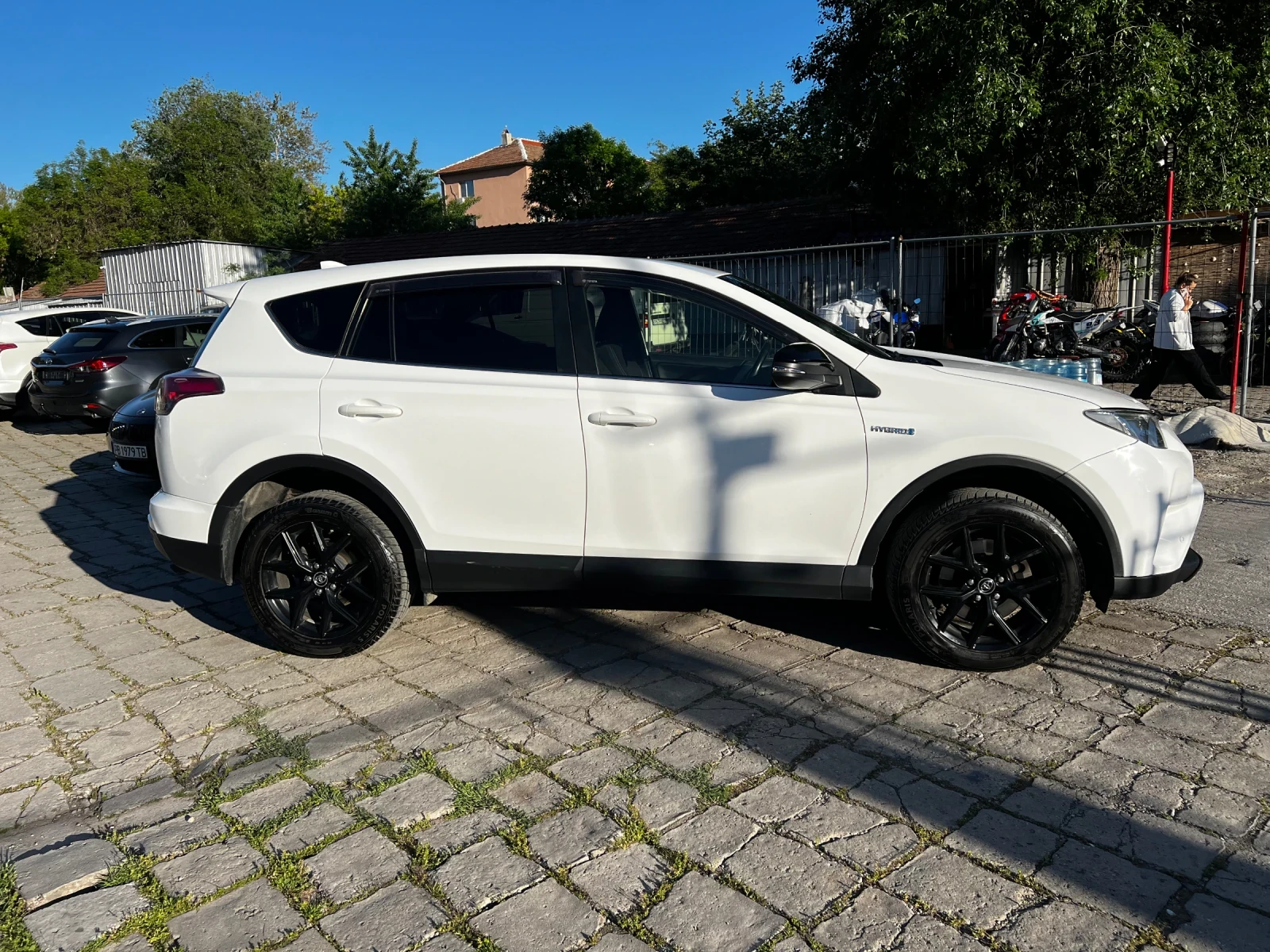 Toyota Rav4 2.5Hybrid* Black Edition* DISTRONIC* LANE ASSIST*  - изображение 2