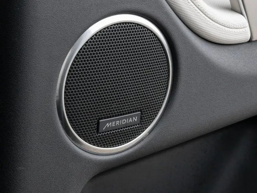 Land Rover Discovery Sport D200 = Black Pack = 7 Seats Гаранция - изображение 7