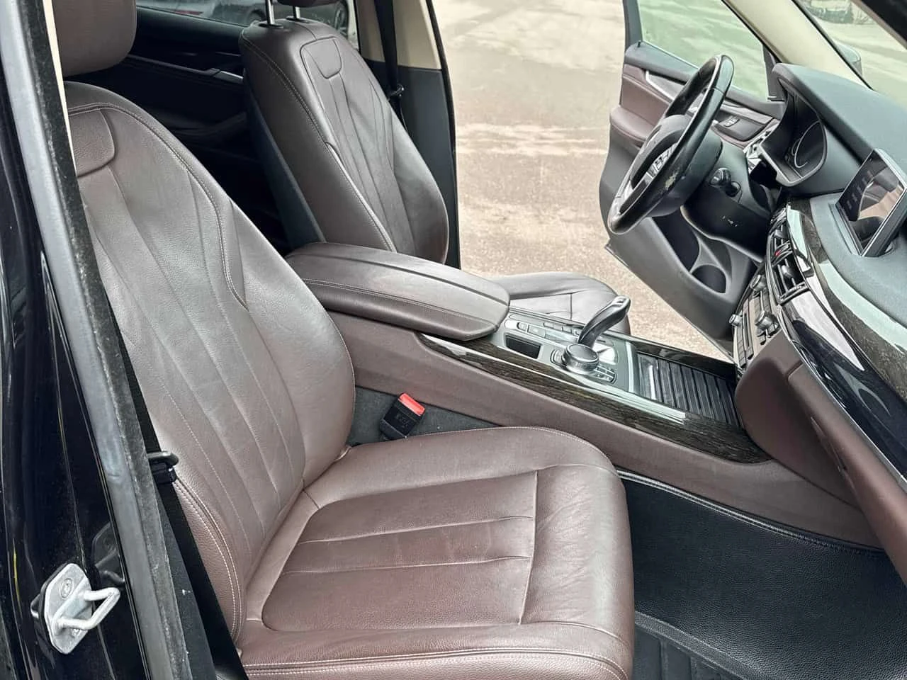 BMW X5 xDrive35d | PANO | ПОДГРЕВИ | KEYLESS | CARFAX, снимка 16 - Автомобили и джипове - 53930925