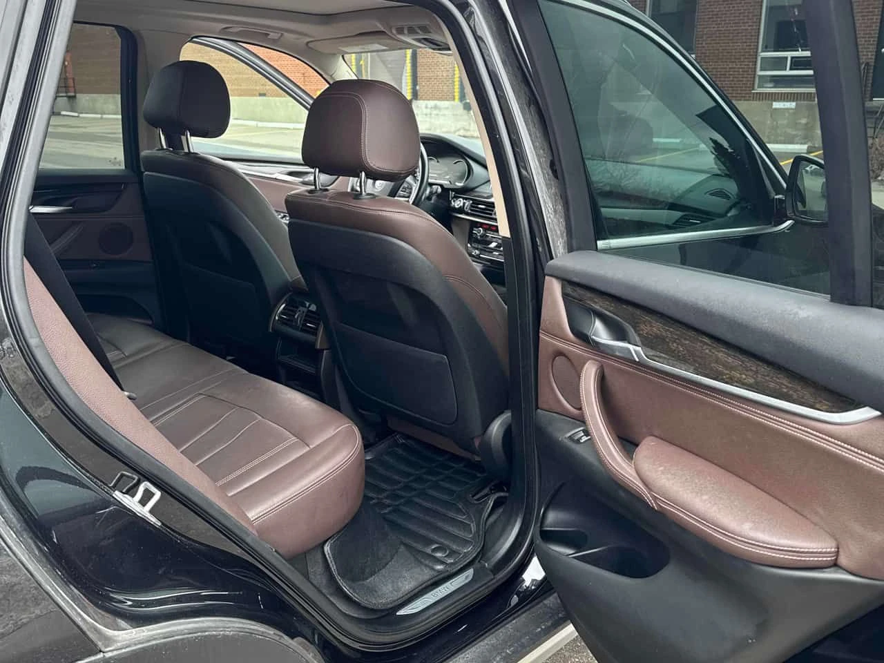 BMW X5 xDrive35d | PANO | ПОДГРЕВИ | KEYLESS | CARFAX, снимка 13 - Автомобили и джипове - 53930925