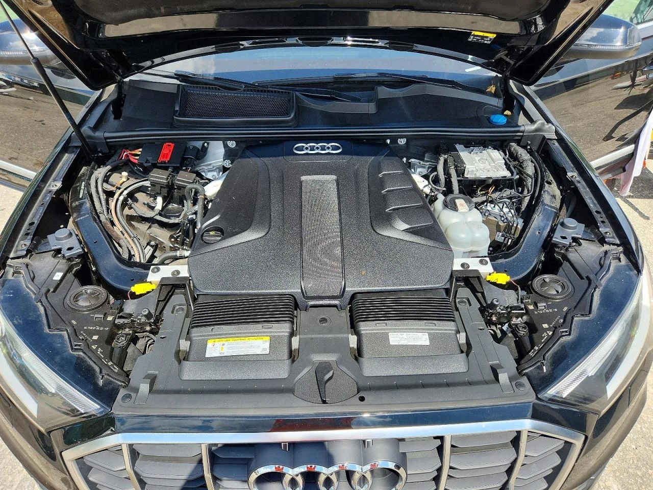 Audi Q7 2.0l Premium, снимка 12 - Автомобили и джипове - 54881479