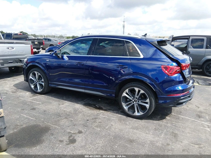 Audi Q3 * * Premium Plus* 45 Tfsi * * S-Line* Quattro* Tip, снимка 3 - Автомобили и джипове - 55096894