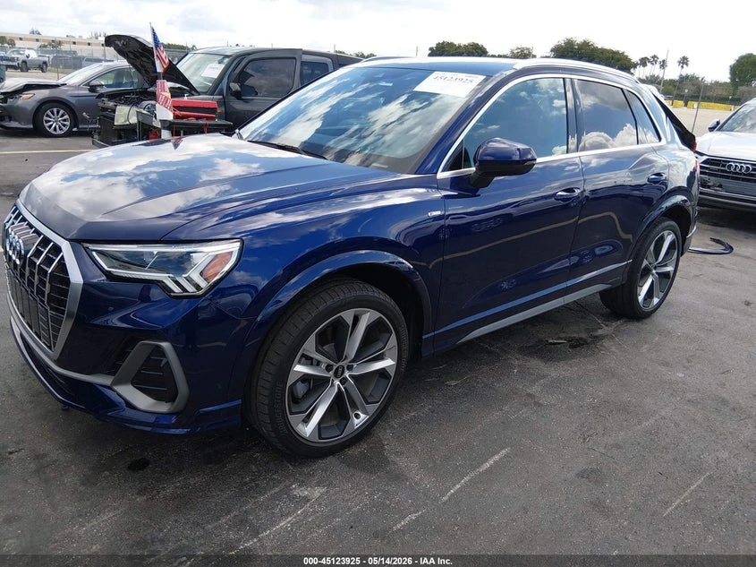 Audi Q3 * * Premium Plus* 45 Tfsi * * S-Line* Quattro* Tip