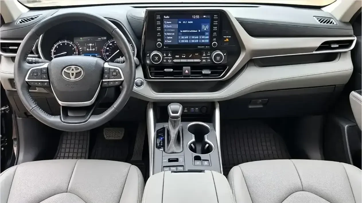 Toyota Highlander XLE AWD