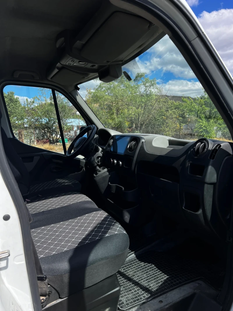 Renault Master, снимка 9 - Бусове и автобуси - 51943710