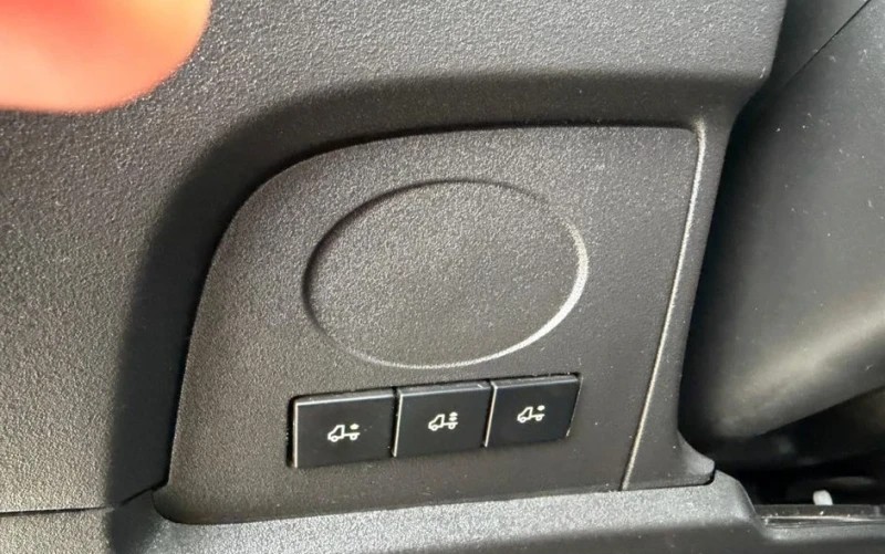 Iveco Daily 50c18* 3.5тона* 5.20м.* Клима* Борд* , снимка 10 - Бусове и автобуси - 53180393