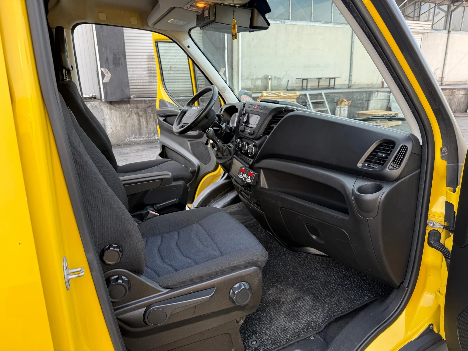 Iveco 35s12 | Mobile.bg   13