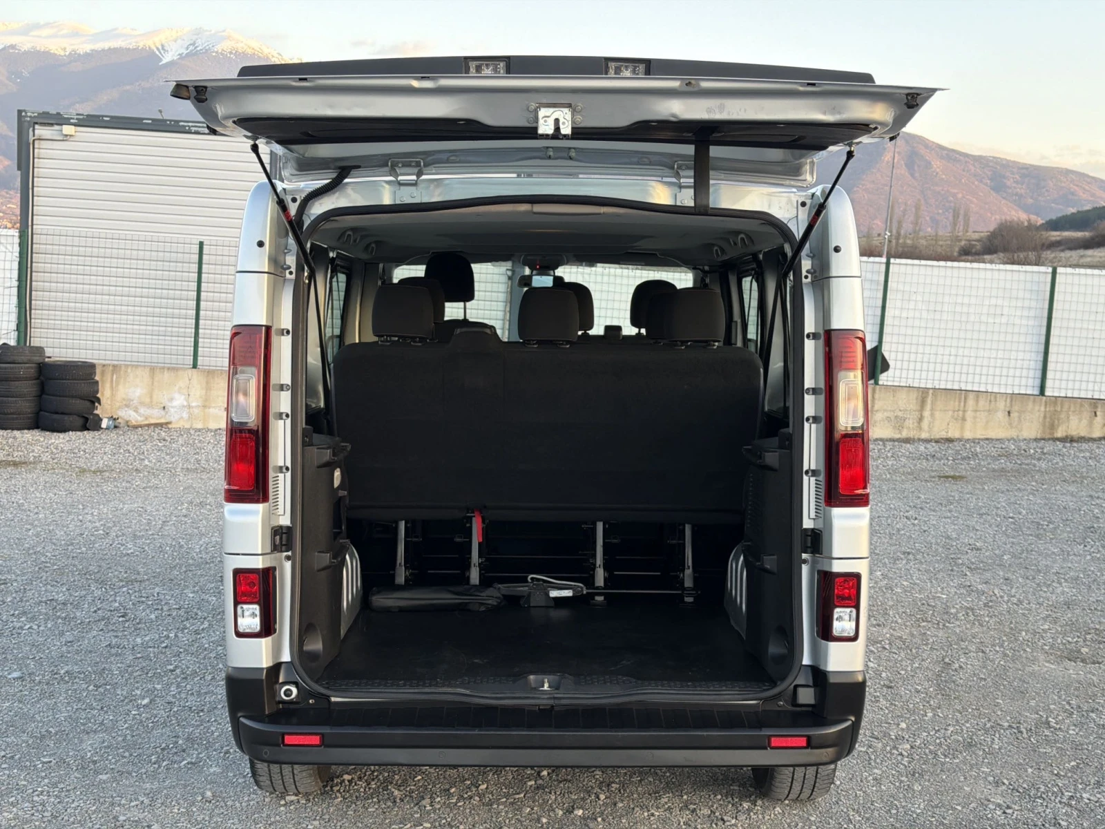 Renault Trafic 1.6dCi 9м E6B LONG, снимка 10 - Бусове и автобуси - 53875240