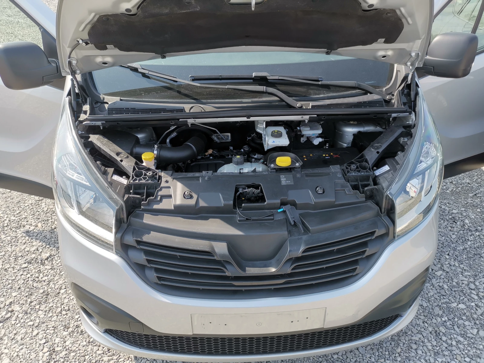 Renault Trafic 1.6dCi 9м E6B LONG, снимка 11 - Бусове и автобуси - 53875240