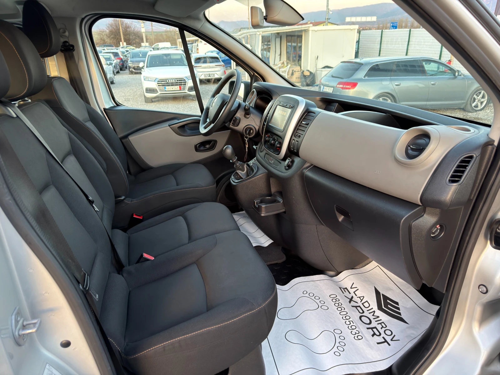 Renault Trafic 1.6dCi 9м E6B LONG, снимка 8 - Бусове и автобуси - 53875240