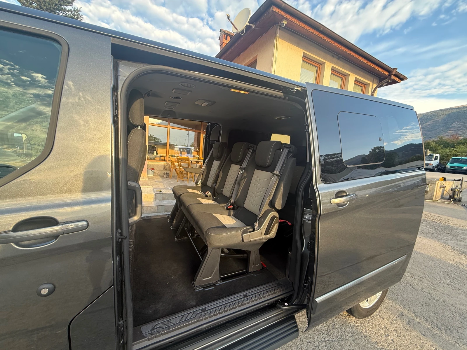 Ford Transit Custom 2хКЛИМА, LUX, 9 МЕСТЕН, LONG, FULL, снимка 16 - Бусове и автобуси - 55942242