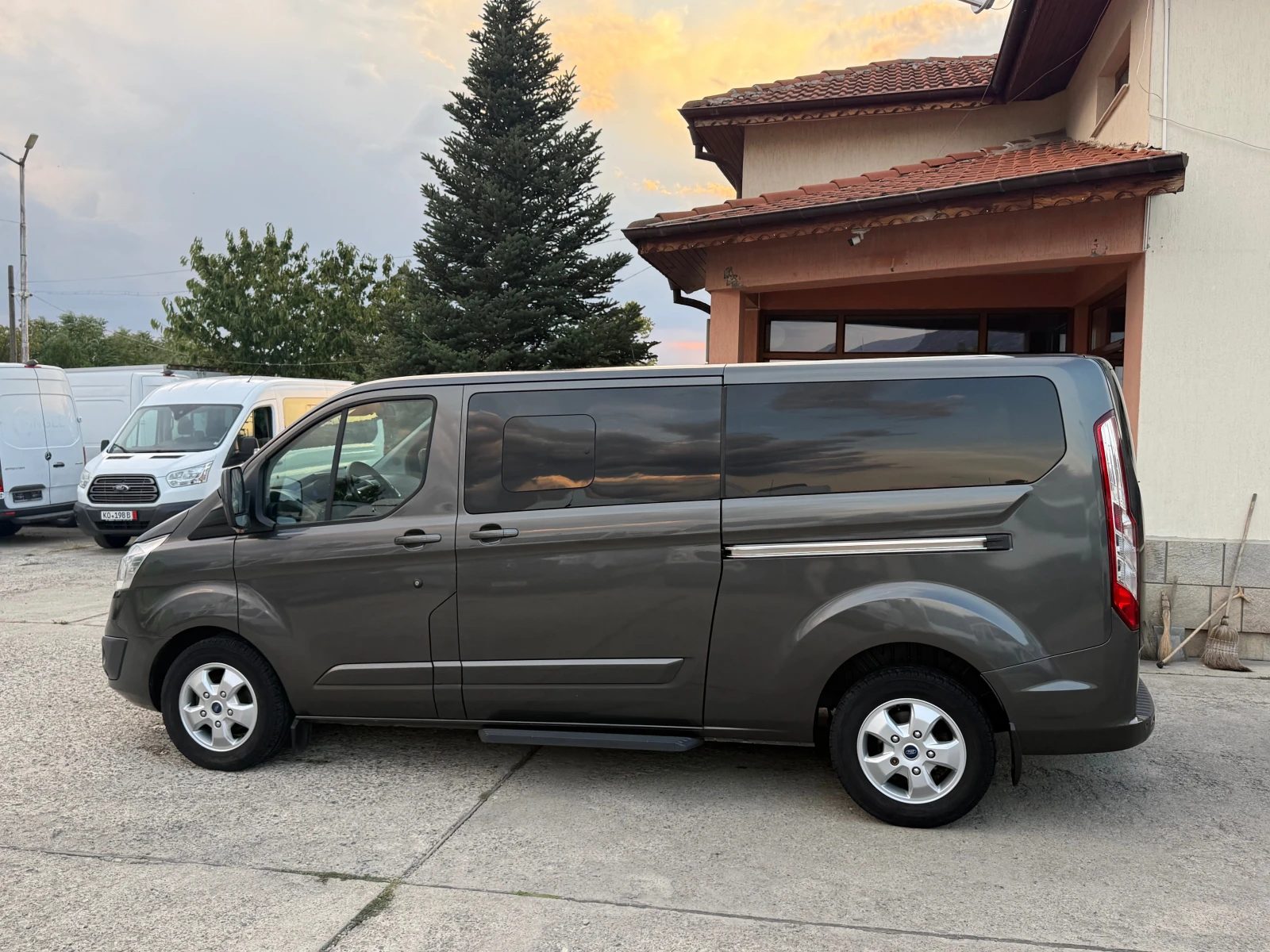 Ford Transit Custom 2хКЛИМА, LUX, 9 МЕСТЕН, LONG, FULL, снимка 4 - Бусове и автобуси - 55942242