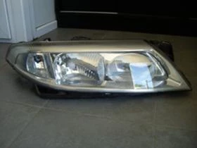 десен фар за Рено Лагуна, снимка 1