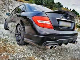 Mercedes-Benz C 300 3.5 V6 4MATIC AMG, снимка 5