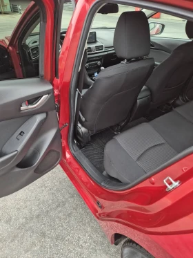 Mazda 3 1.5 D skyaktiv, снимка 9