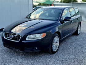     Volvo V70 //