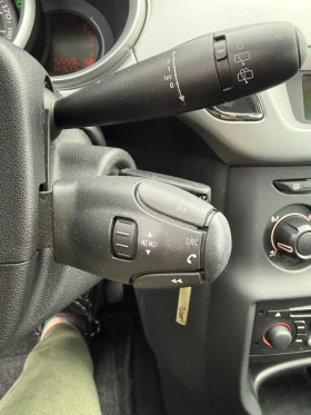 Citroen C3 1.4i* 75кс* СТАРИЯТ МОТОР* ПАНОРАМА* НОВИ ГУМИ - 3600 € / 7040.99 лв. - 64631152 13