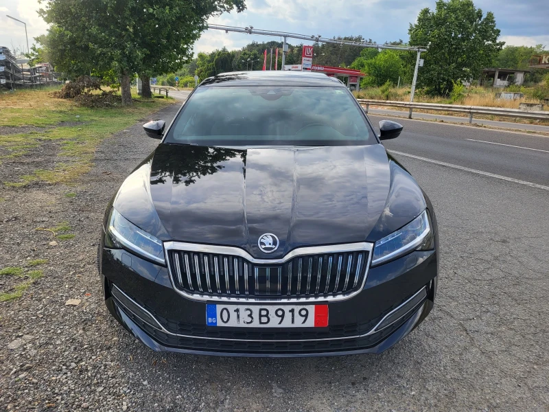 Skoda Superb 2, 0TDi/L&C/COCPIT/PANORAMA , снимка 2 - Автомобили и джипове - 46474162