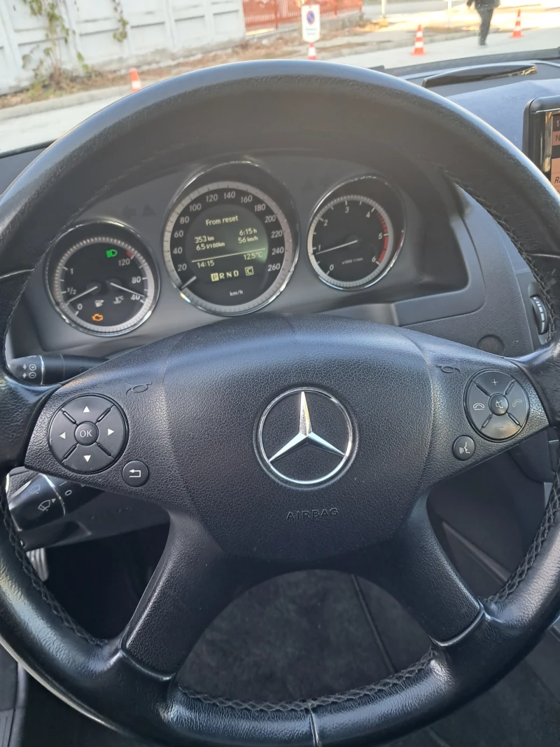 Mercedes-Benz C 220, снимка 13 - Автомобили и джипове - 48467447