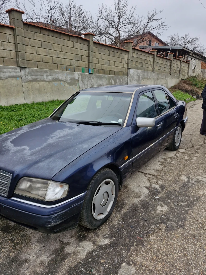 Mercedes-Benz C 180, снимка 3 - Автомобили и джипове - 48496088