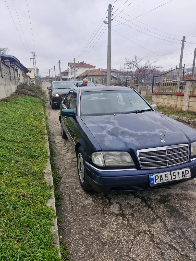 Mercedes-Benz C 180, снимка 1 - Автомобили и джипове - 48496088