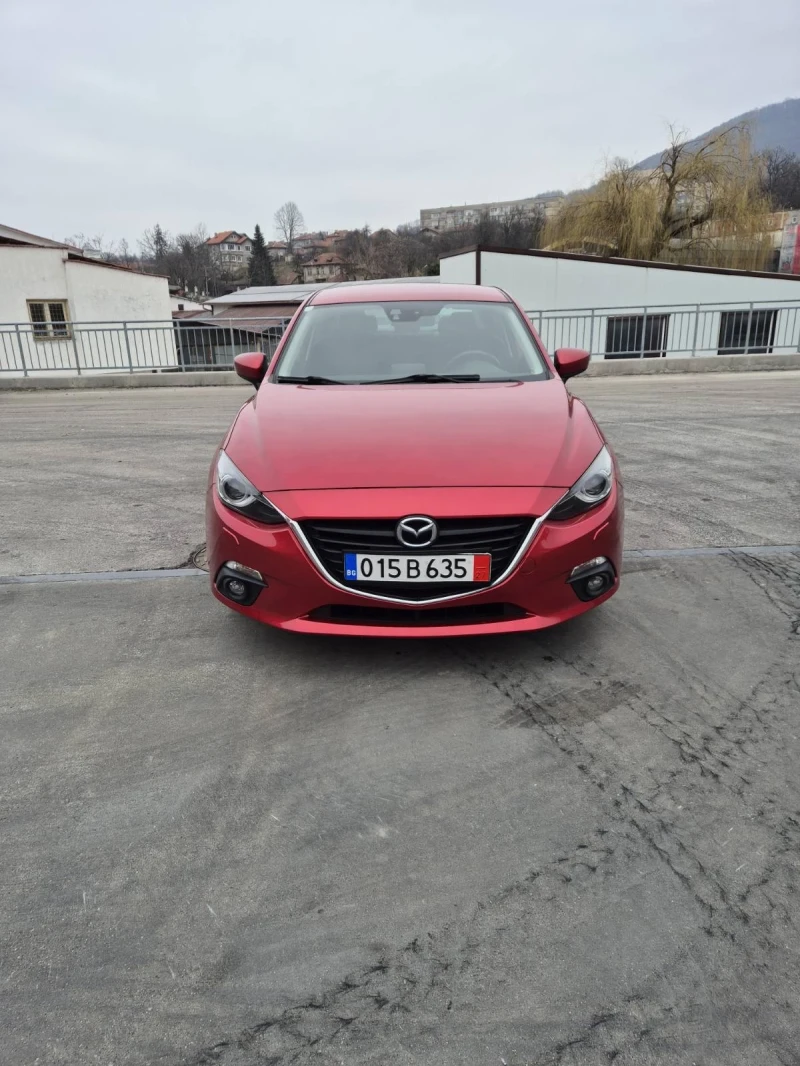 Mazda 3 1.5 D skyaktiv, снимка 1 - Автомобили и джипове - 49191154