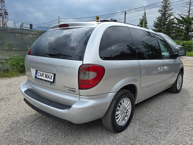Chrysler Voyager 2.5CRD/Kожен салон/6+ 1места/Лизинг, снимка 6 - Автомобили и джипове - 51909277
