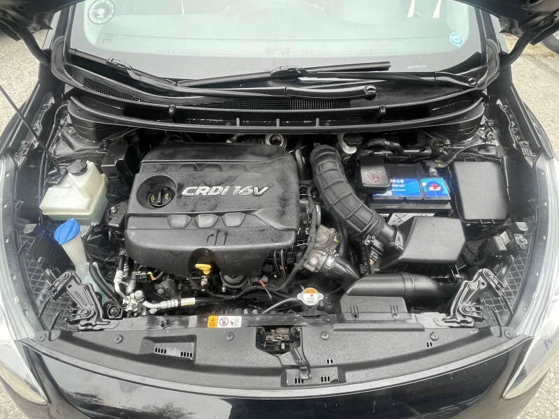 Hyundai I30 1.6CRDi-НАВИ-ЛИЗИНГ, снимка 17 - Автомобили и джипове - 51974248