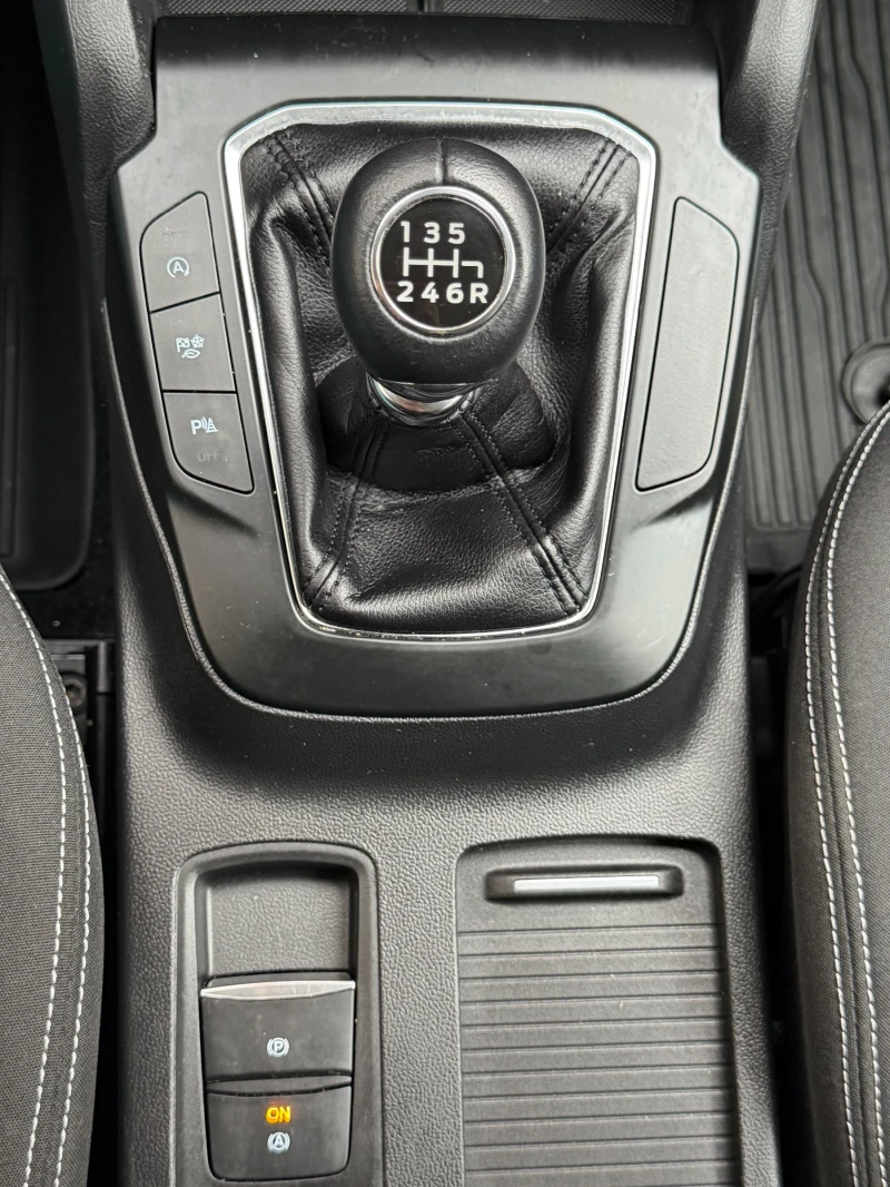 Ford Focus В ГАРАНЦИЯ, Хибридна система, снимка 16 - Автомобили и джипове - 52313844