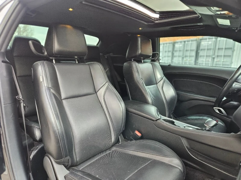 Dodge Challenger КОЖА* ПАНОРАМА* НАВИ, снимка 10 - Автомобили и джипове - 52830722