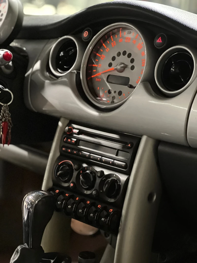 Mini One Mini Cooper One 1.6 116 к.с Автоматик, снимка 12 - Автомобили и джипове - 52886828