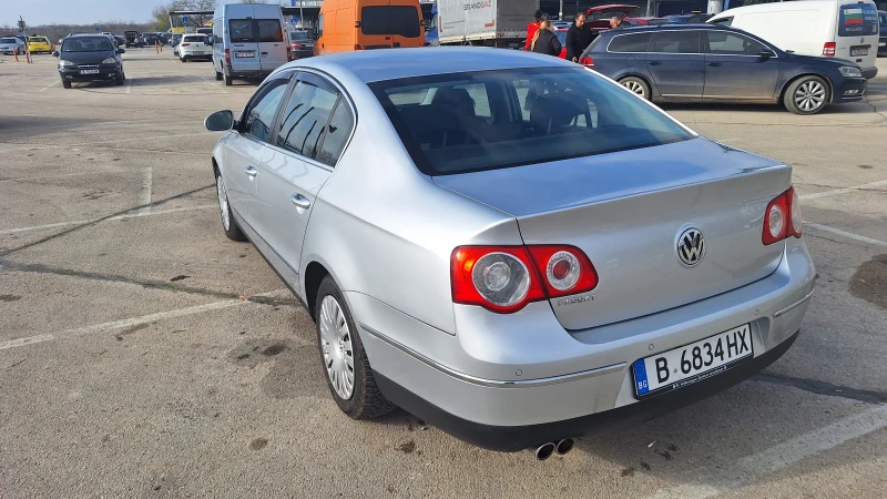 VW Passat 2.0 TDI, снимка 8 - Автомобили и джипове - 52926389
