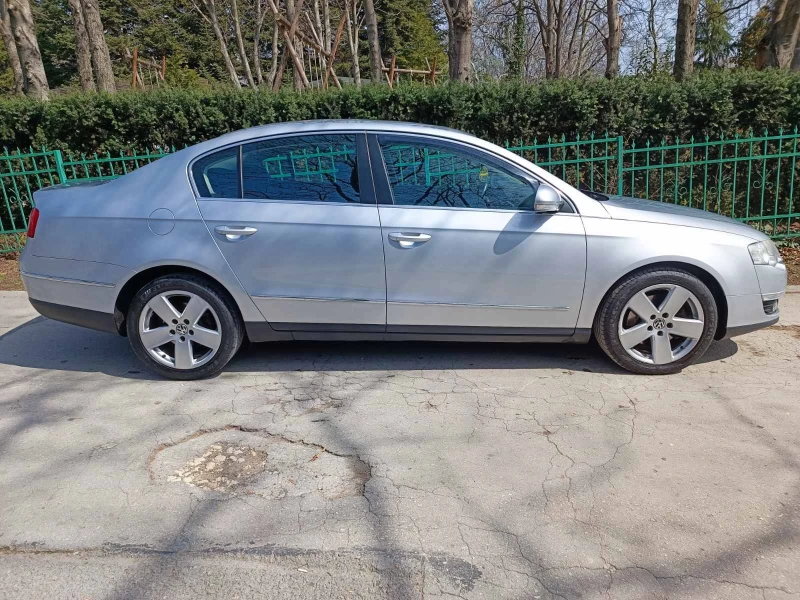 VW Passat 2.0 TDI, снимка 11 - Автомобили и джипове - 52926389