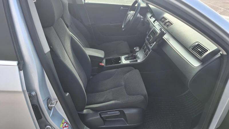 VW Passat 2.0 TDI, снимка 17 - Автомобили и джипове - 52926389