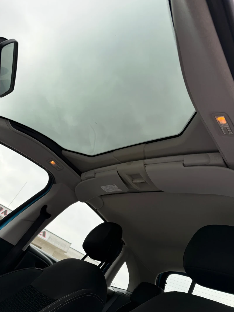 Citroen C3 1.4i* 75кс* СТАРИЯТ МОТОР* ПАНОРАМА* НОВИ ГУМИ, снимка 14 - Автомобили и джипове - 53051221