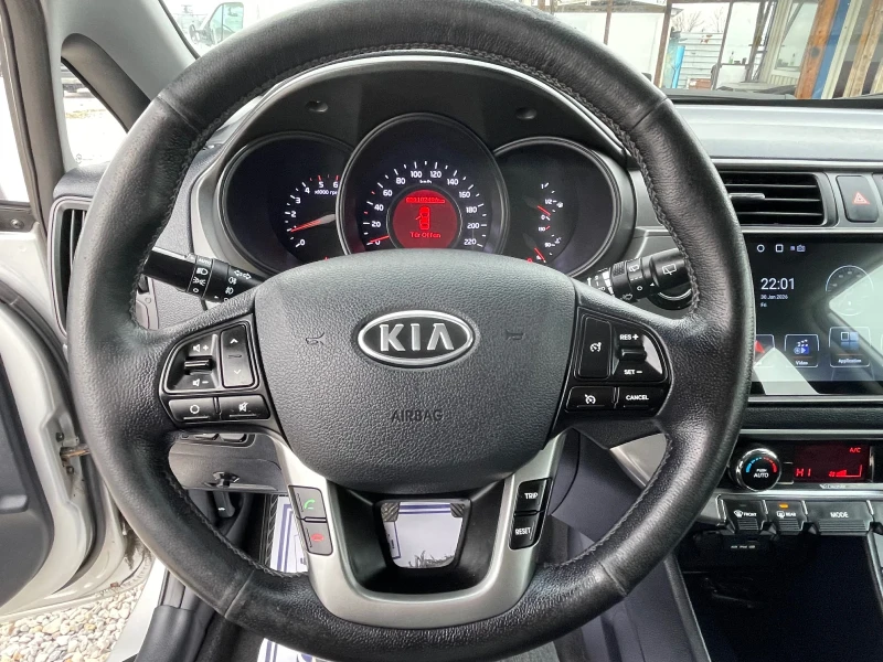 Kia Rio 1.4 crdi навигация фул екстри, снимка 13 - Автомобили и джипове - 53287710