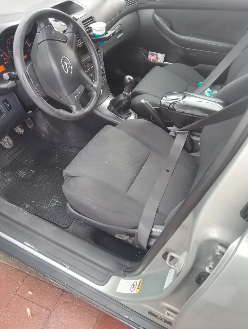 Toyota Avensis, снимка 11 - Автомобили и джипове - 53446763
