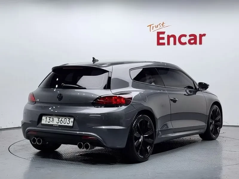 VW Scirocco 2.0 Tdi R-Line, снимка 2 - Автомобили и джипове - 55888019