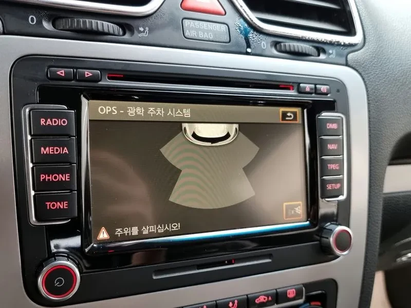 VW Scirocco 2.0 Tdi R-Line, снимка 15 - Автомобили и джипове - 55888019