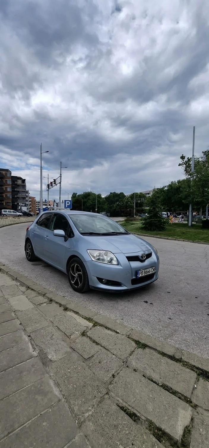 Toyota Auris, снимка 3 - Автомобили и джипове - 56349074