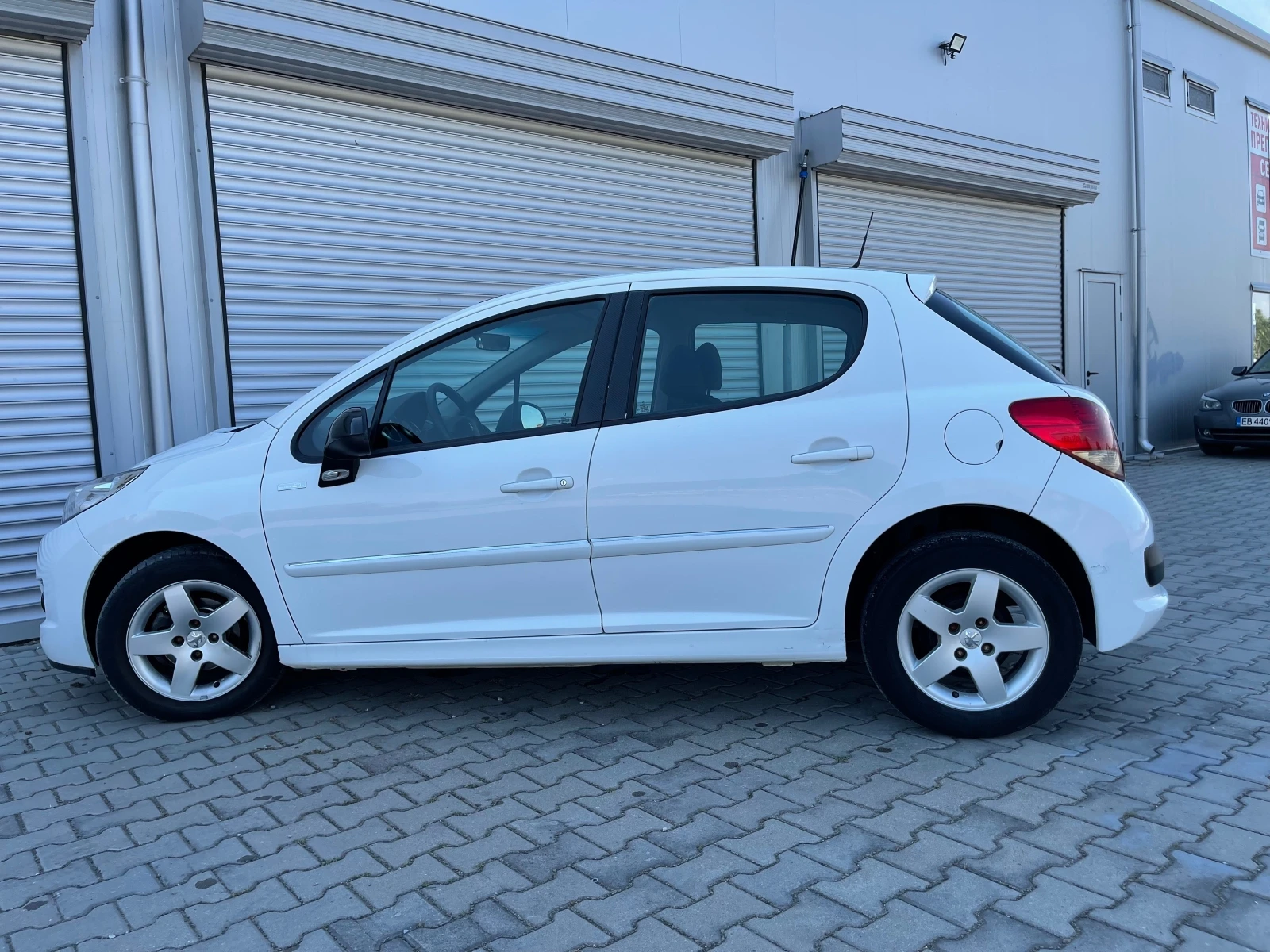 Peugeot 207 1, 4hdi 68к.с., евро 5, климатик, 5вр., хеч, борд, - изображение 3