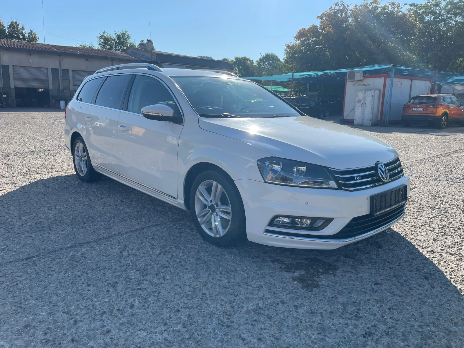 VW Passat R-line 2.0 TDI 140кс - изображение 8