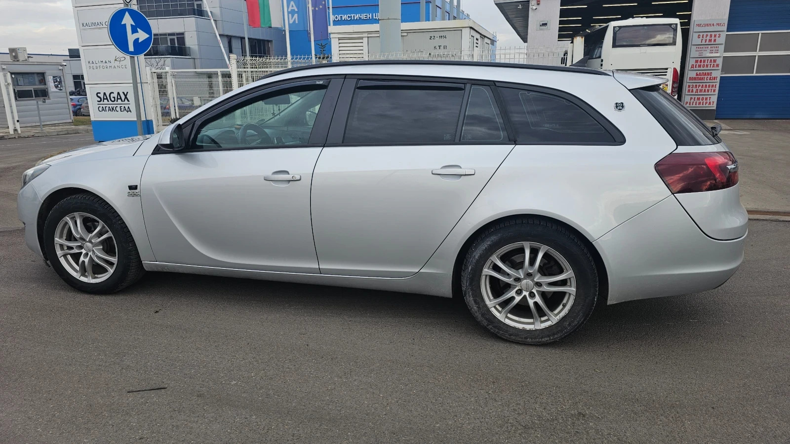 Opel Insignia Sport Tourer Facelift 2.0 CDTi - изображение 6