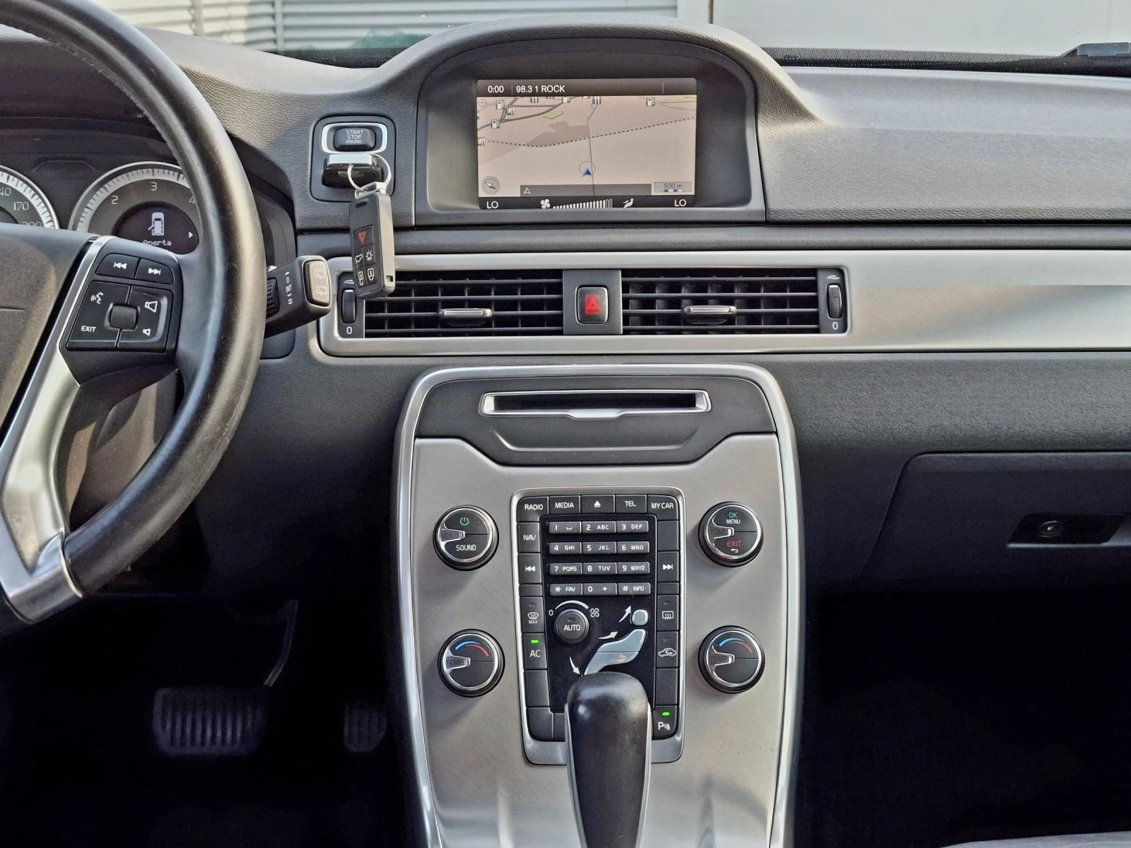 Volvo V70 АВТОМАТИК/КОЖА/НАВИГАЦИЯ | Mobile.bg — изображение 14