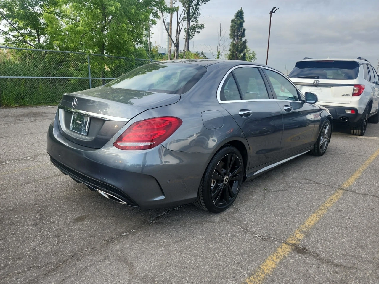 Mercedes-Benz C 300 * CARFAX * АВТО КРЕДИТ * ЦЕНА ДО БГ! - изображение 3