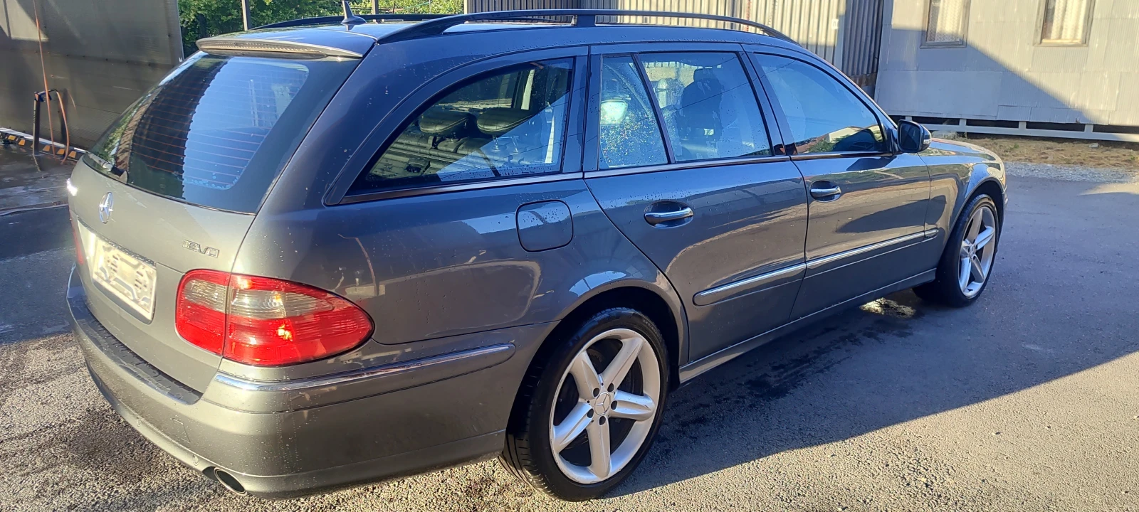 Mercedes-Benz E 320 CDI EVO - изображение 4