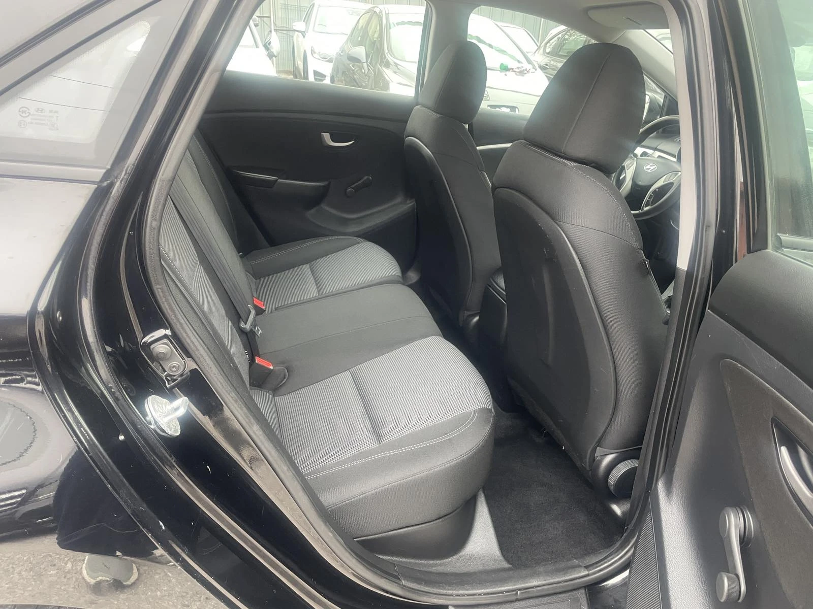 Hyundai I30 1.6CRDi-НАВИ-ЛИЗИНГ | Mobile.bg — изображение 13