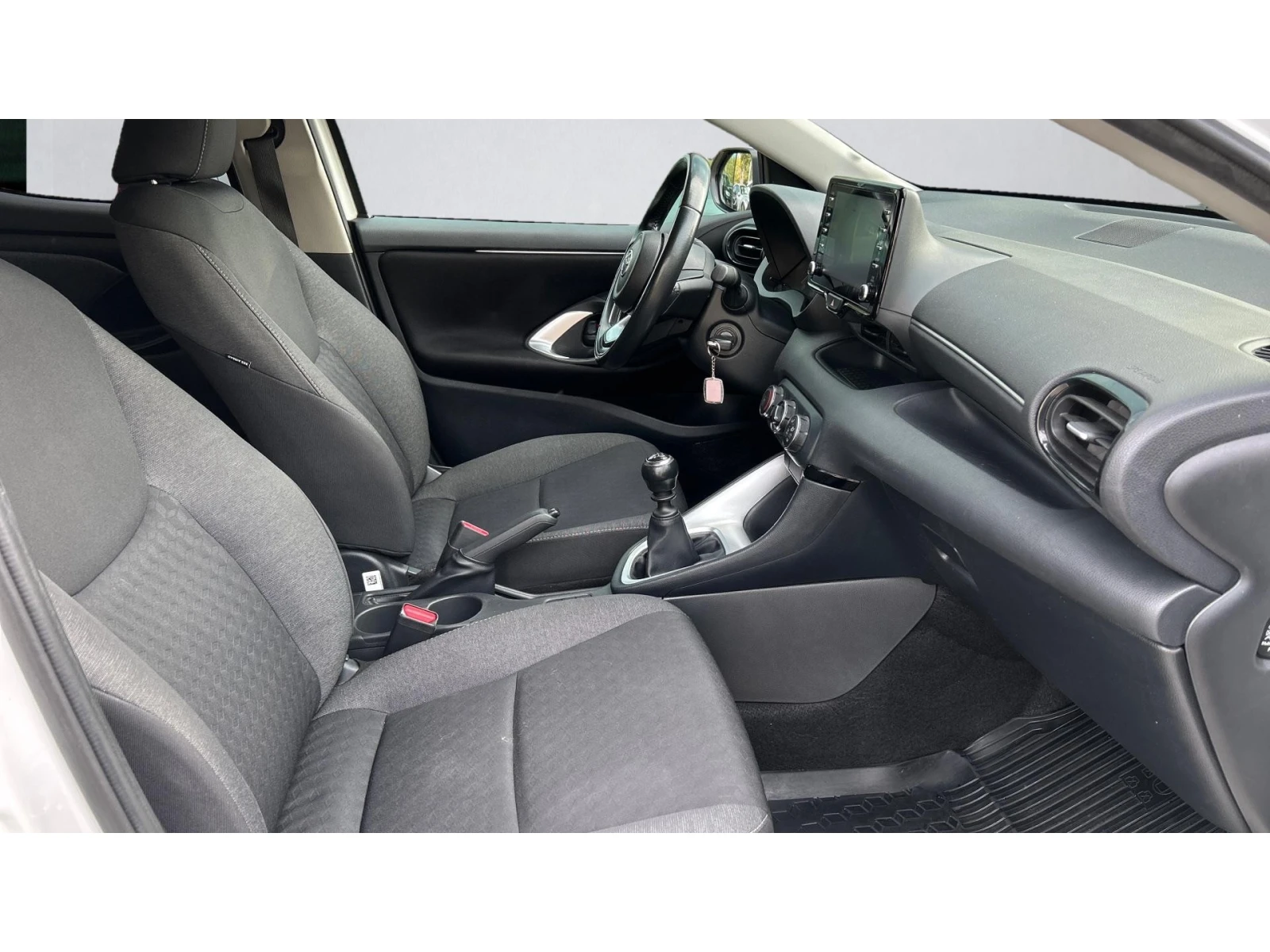 Toyota Yaris Месечна вноска от 260 лв. - изображение 6