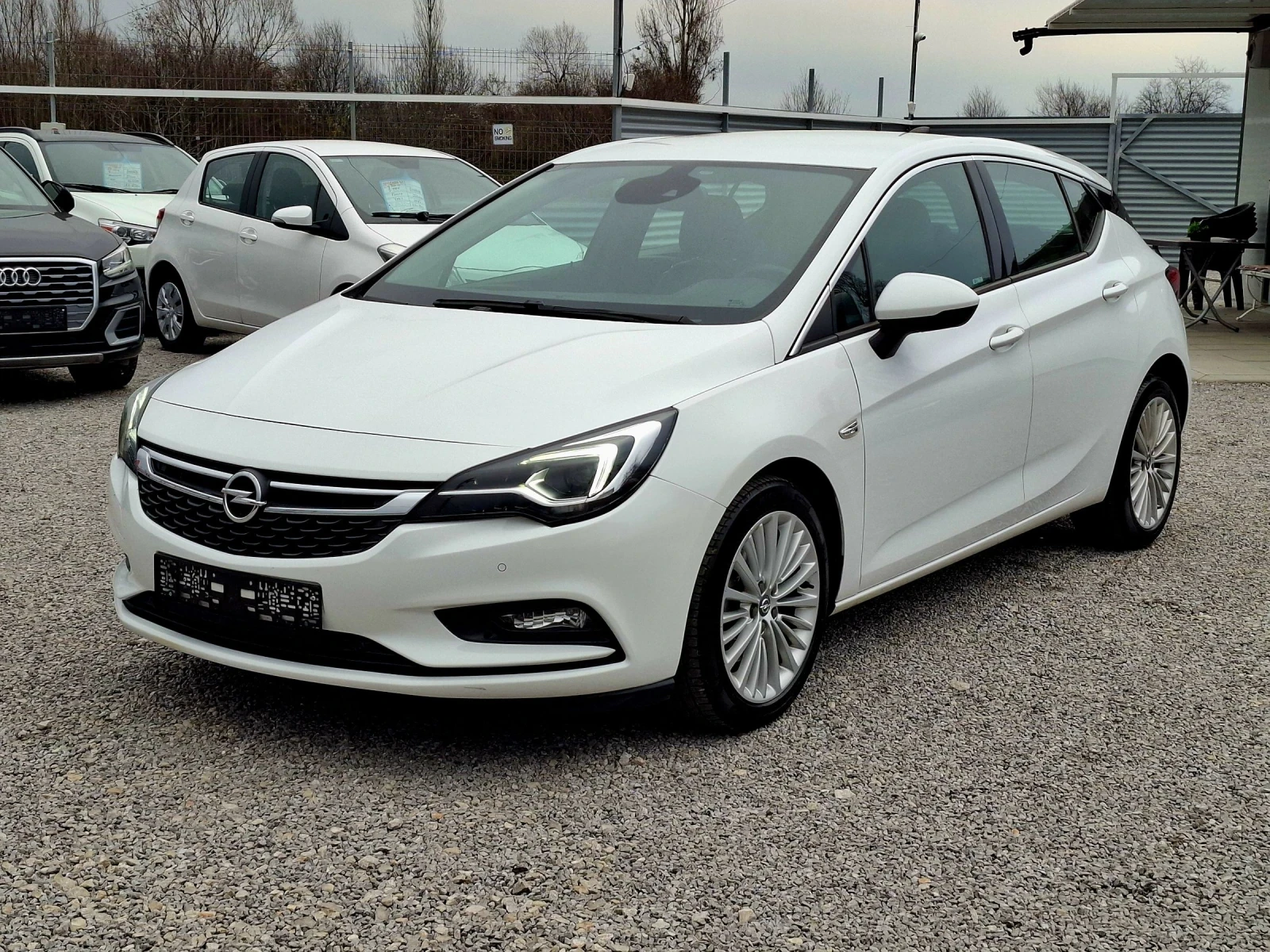Opel Astra Cosmo/Led/Navi/Lane assist - изображение 3