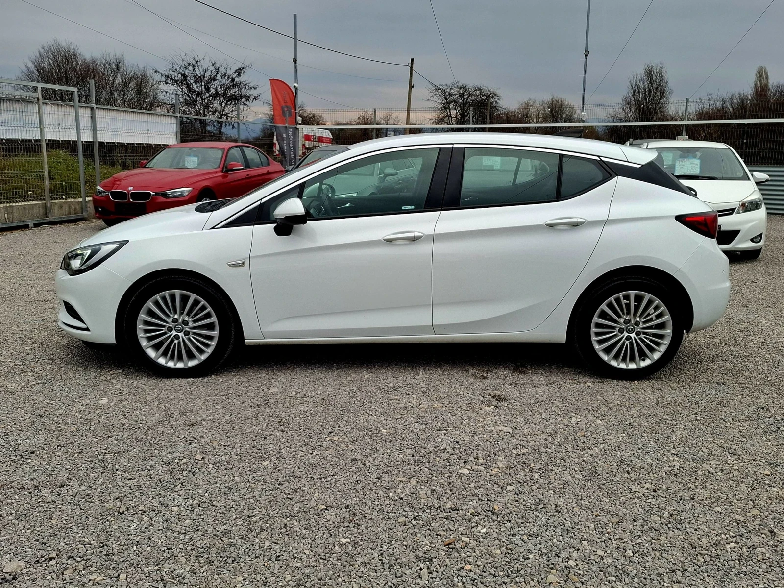 Opel Astra Cosmo/Led/Navi/Lane assist - изображение 5